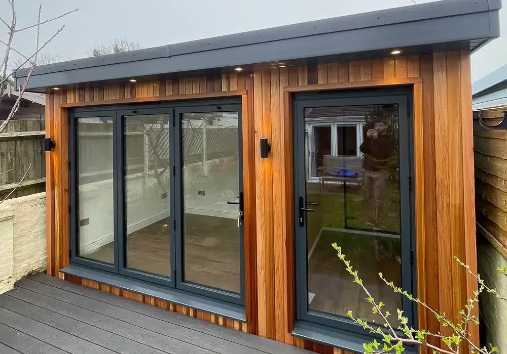 Two roomed garden room by Beyond the Outside